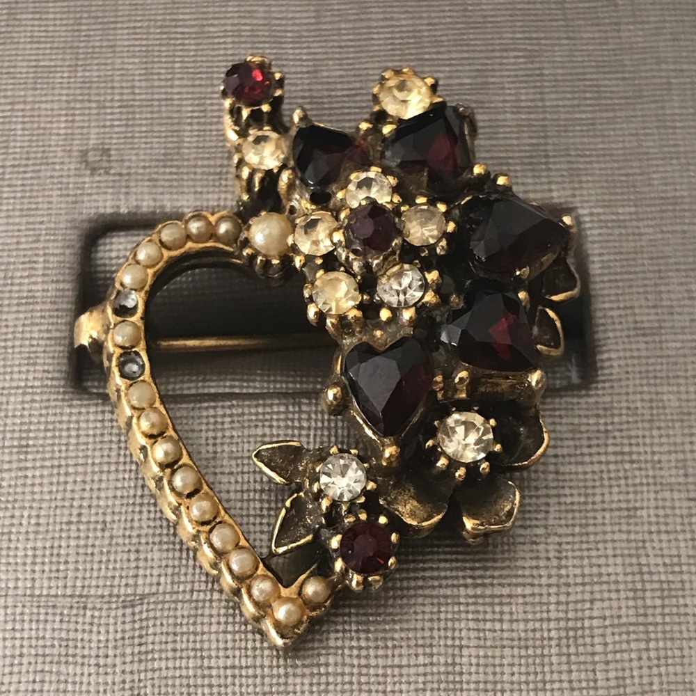 Vintage rhinestone pearl ruby pin